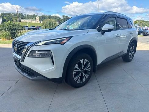 Used 2021 Nissan Rogue SV w/ Premium Package AWD/4WD image 3