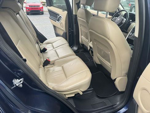 Used 2016 Land Rover Discovery Sport HSE image 12