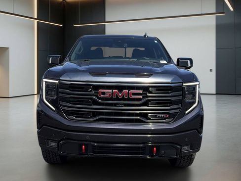Certified 2022 GMC Sierra 1500 AT4 w/ AT4 Premium Package AWD/4WD image 9