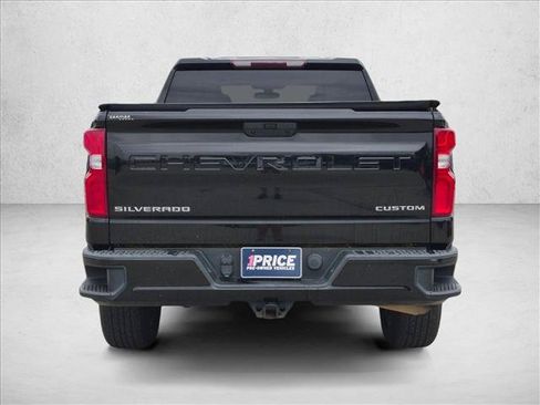 Used 2020 Chevrolet Silverado 1500 Custom w/ Custom Value Package RWD image 6