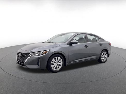 Used 2025 Nissan Sentra S FWD image 3