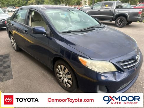 Used 2013 Toyota Corolla LE FWD image 1