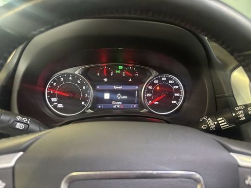Certified 2021 GMC Terrain SLT w/ LPO, Dark Accent Package AWD/4WD image 11
