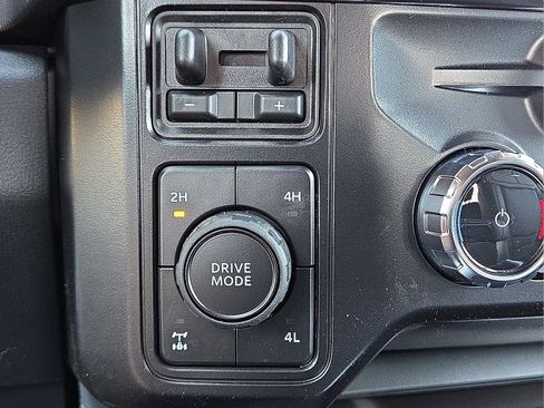 New 2026 Ford F250 Platinum image 19