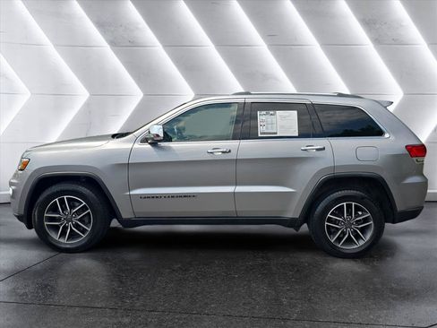 Used 2020 Jeep Grand Cherokee Limited AWD/4WD image 2