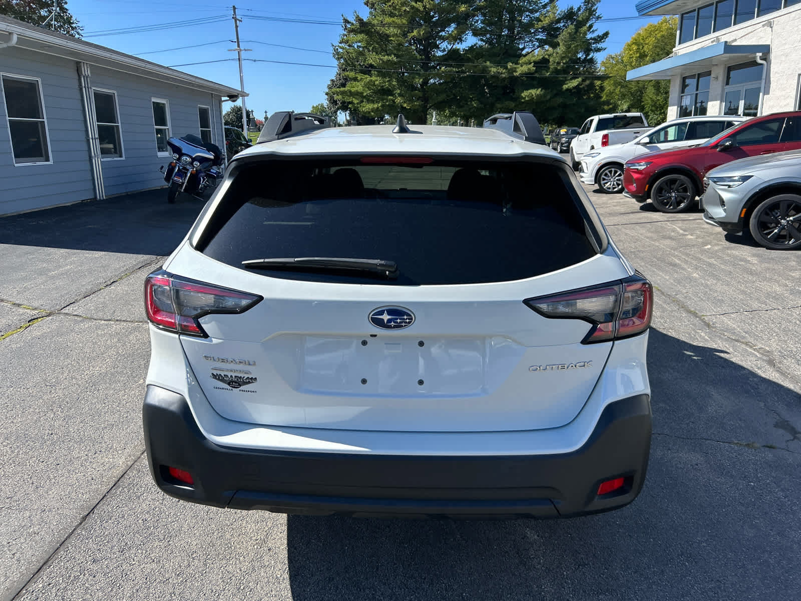 Used 2023 Subaru Outback Premium AWD/4WD image 4
