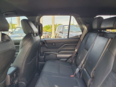 Used 2025 Toyota 4Runner TRD Off-Road Premium AWD/4WD image 30