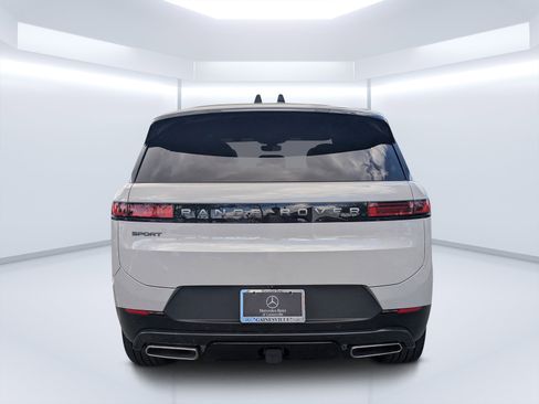 Used 2026 Land Rover Range Rover Sport SE image 7