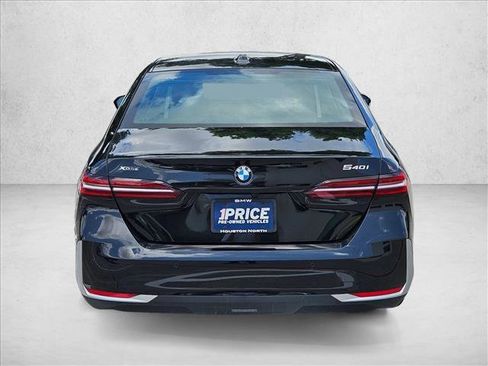 Used 2025 BMW 540i xDrive AWD/4WD image 6