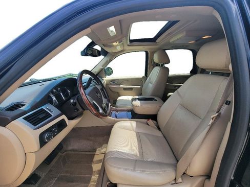 Used 2014 Cadillac Escalade Premium AWD/4WD image 5