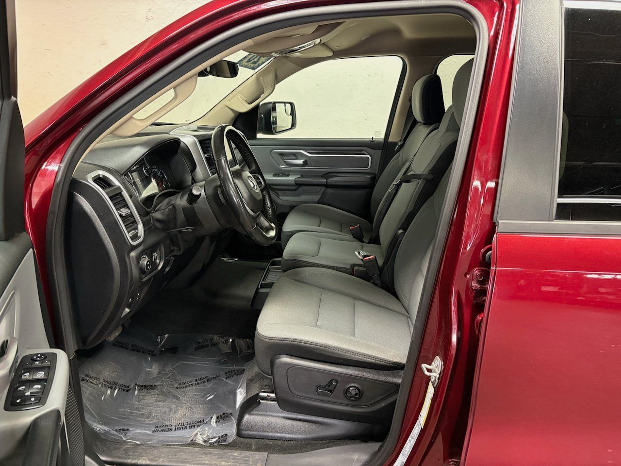 Used 2020 RAM 1500 Big Horn AWD/4WD image 3