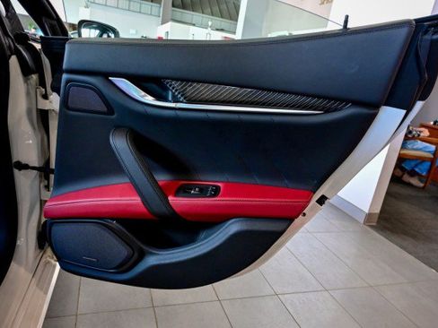 Used 2022 Maserati Ghibli Modena Q4 image 25