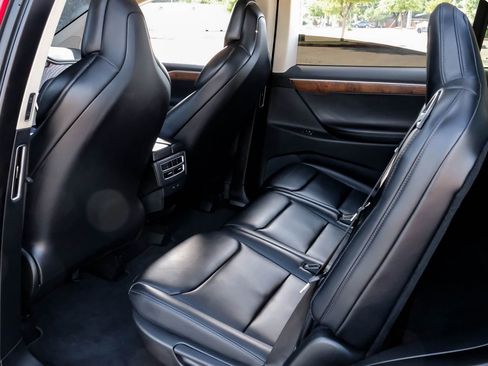 Used 2017 Tesla Model X 75D AWD/4WD image 37
