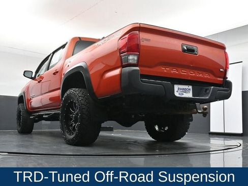 Used 2017 Toyota Tacoma TRD Off-Road w/ Tow Package (A/T) image 25