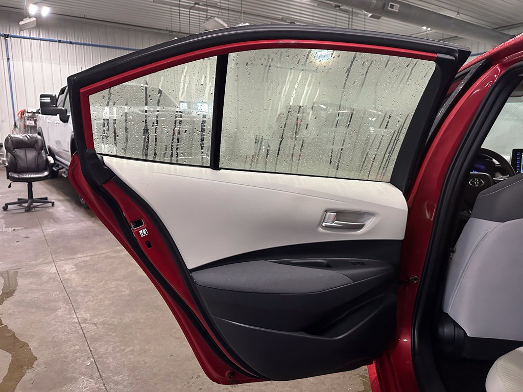 Used 2021 Toyota Corolla LE FWD image 21