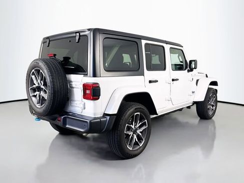 Used 2024 Jeep Wrangler Unlimited w/ Convenience Group image 7