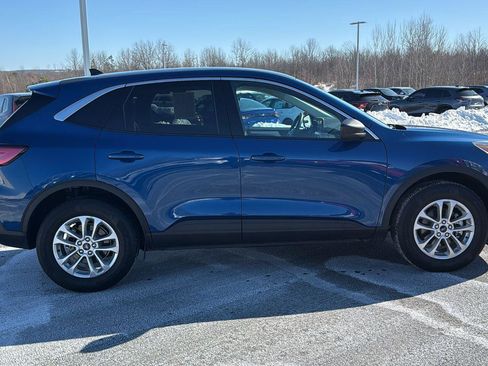 Used 2022 Ford Escape SE image 4