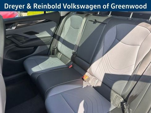 New 2026 Volkswagen Tiguan SE AWD/4WD image 27