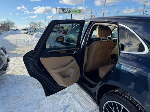 Used 2018 Porsche Macan S image 20