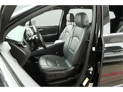 Used 2024 Buick Enclave Premium AWD/4WD image 31