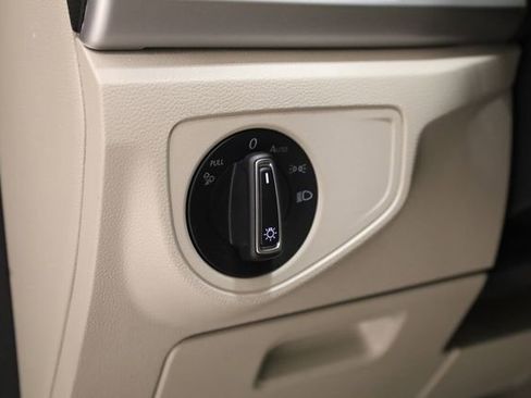 Used 2022 Volkswagen Atlas SE w/ Black Wheel Package image 14