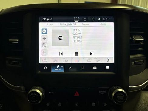 Used 2022 RAM 2500 Laramie AWD/4WD image 28