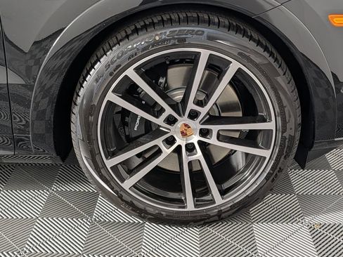 New 2026 Porsche Cayenne GTS AWD/4WD image 14