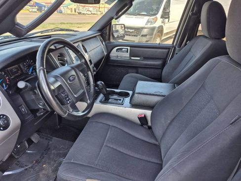 Used 2015 Ford Expedition XLT image 11