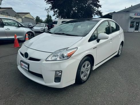 Used 2010 Toyota Prius Five FWD image 3