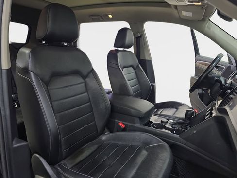 Used 2019 Volkswagen Atlas SEL Premium image 12