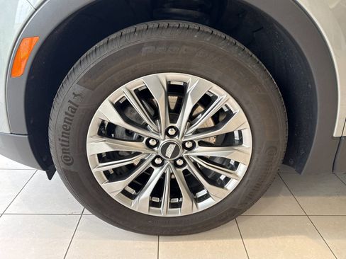 Used 2025 Cadillac XT4 Premium Luxury image 14