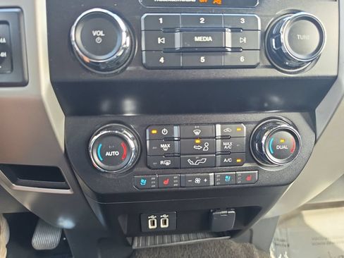 Used 2020 Ford F150 Lariat AWD/4WD image 22