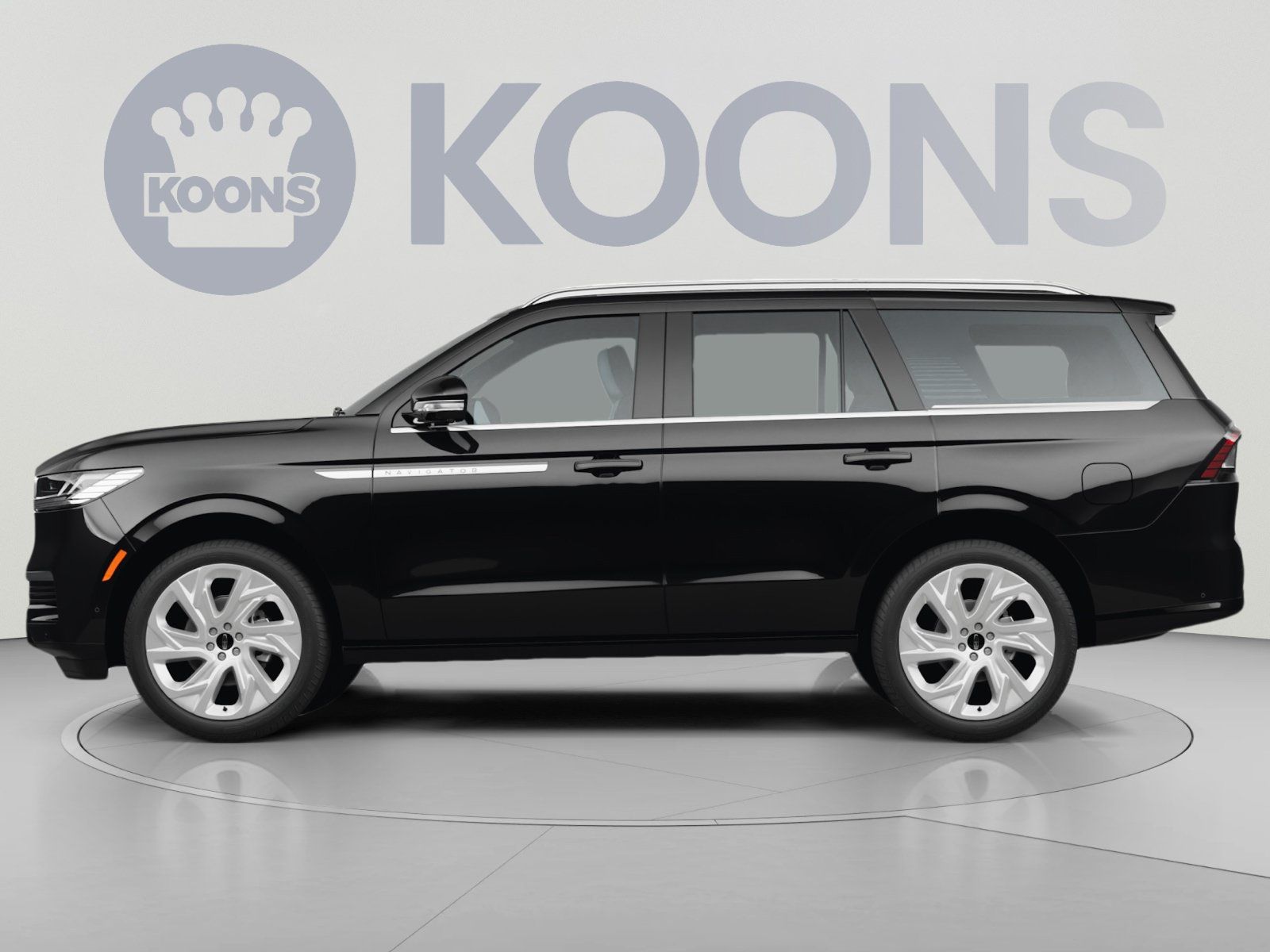 Used 2025 Lincoln Navigator Reserve AWD/4WD image 2