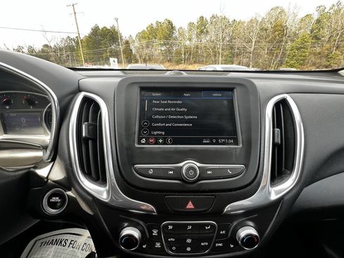 Used 2019 Chevrolet Equinox LT image 27