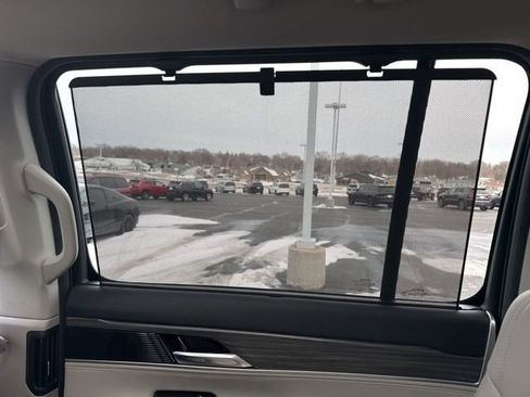 Used 2023 Jeep Wagoneer Series III w/ Premium Group I image 22