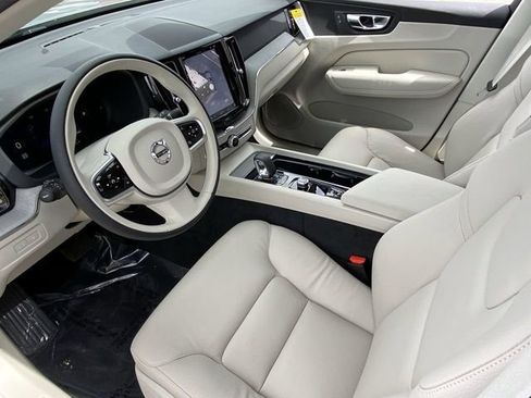 Certified 2025 Volvo XC60 T8 Plus w/ Protection Package Premier AWD/4WD image 19