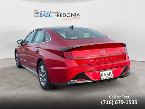 Used 2022 Hyundai Sonata SEL w/ Convenience Package image 3