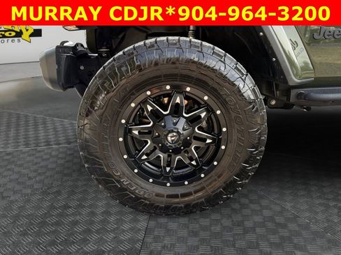 Used 2022 Jeep Gladiator Sport image 14