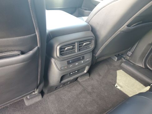 Used 2025 Honda Pilot EX-L image 14