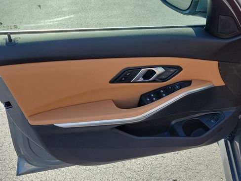 Used 2025 BMW 330i Sedan RWD image 17