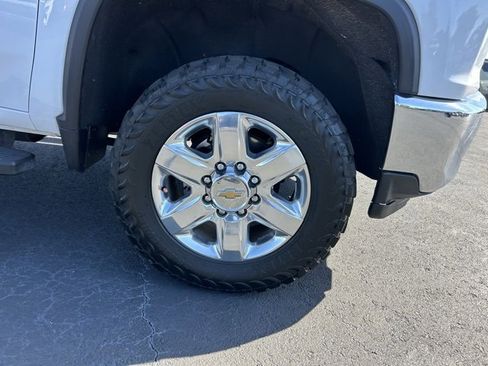 Used 2023 Chevrolet Silverado 2500 LTZ image 8