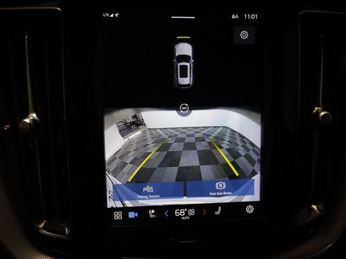 Used 2022 Volvo XC60 T8 R-Design w/ Advanced Package image 12