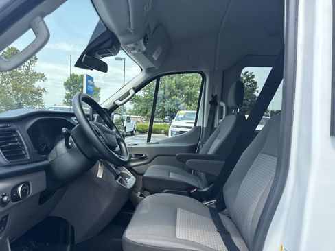 Used 2024 Ford Transit 350 XLT RWD image 21