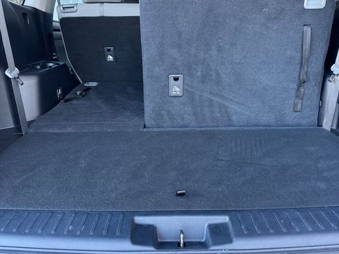 Used 2023 Toyota Highlander LE image 17