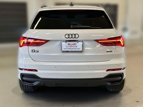 Used 2025 Audi Q3 2.0T Premium w/ Convenience Package AWD/4WD image 5