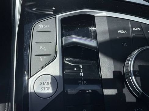 Used 2023 BMW 330e RWD image 17