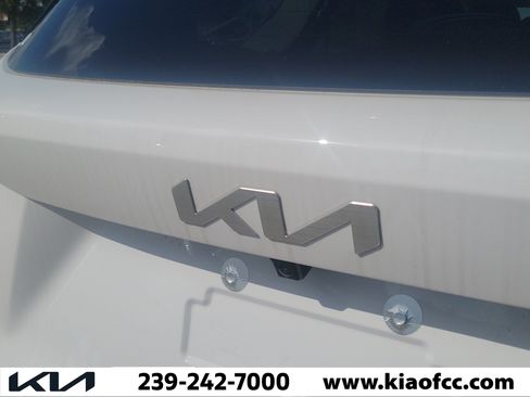 New 2026 Kia Sorento S FWD image 10