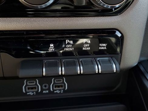 New 2026 RAM 1500 Express image 33