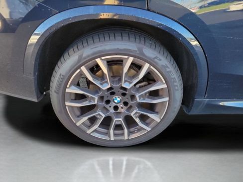 Used 2025 BMW X5 xDrive40i w/ M Sport Package AWD/4WD image 21