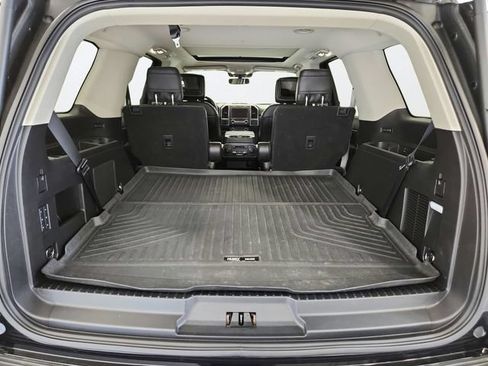 Used 2018 Ford Expedition Platinum AWD/4WD image 25